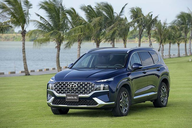 Giá lăn bánh Hyundai Santa Fe tháng 7/2023: Càn quét Ford Everest và Toyota Fortuner nhờ ưu đãi mới ảnh 3