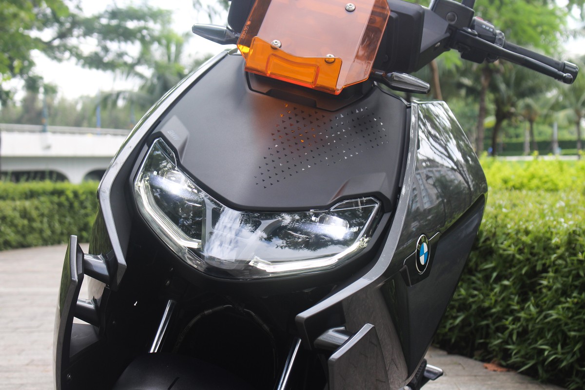 BMW CE 04 – Xe máy điện của ông lớn BMW về Việt Nam, thiết kế bề thế, nam tính chuẩn ‘gu’ phái mạnh