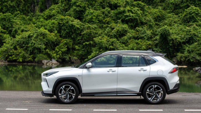 ‘Hậu bối’ của Toyota Corolla Cross hé lộ giá bán tại Việt Nam, quyết đấu Hyundai Creta và Kia Seltos ảnh 2