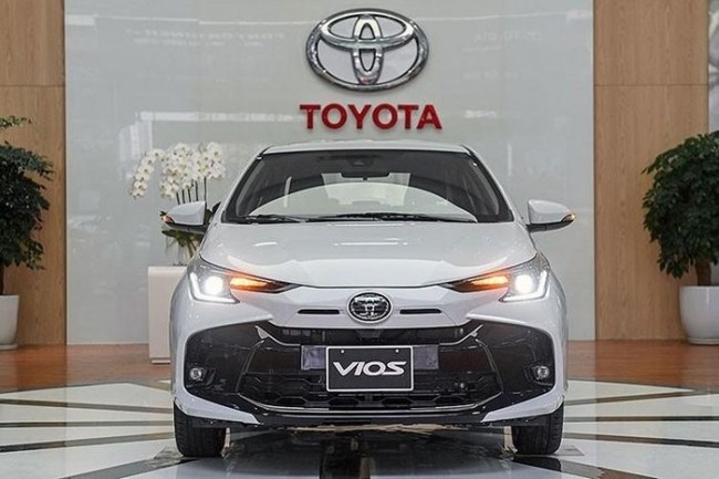 Tin xe trưa 5/9: Toyota Vios giảm giá sâu ‘sập sàn’, quyết tâm hạ bệ Hyundai Accent và Honda City ảnh 1