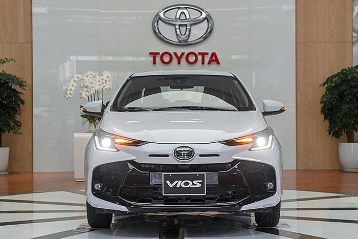 Toyota Vios giảm giá sâu ‘sập sàn’, quyết lật đổ Hyundai Accent và Honda City đòi lại ngôi vương ảnh 2