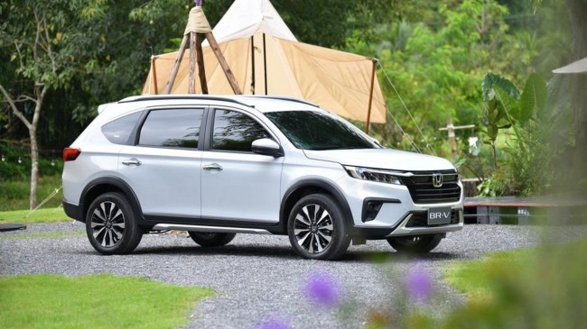 Tin xe trưa 6/9: ‘Kẻ ngáng đường Mitsubishi Xpander’ mạnh tay giảm giá 66 triệu đồng hút khách Việt ảnh 1