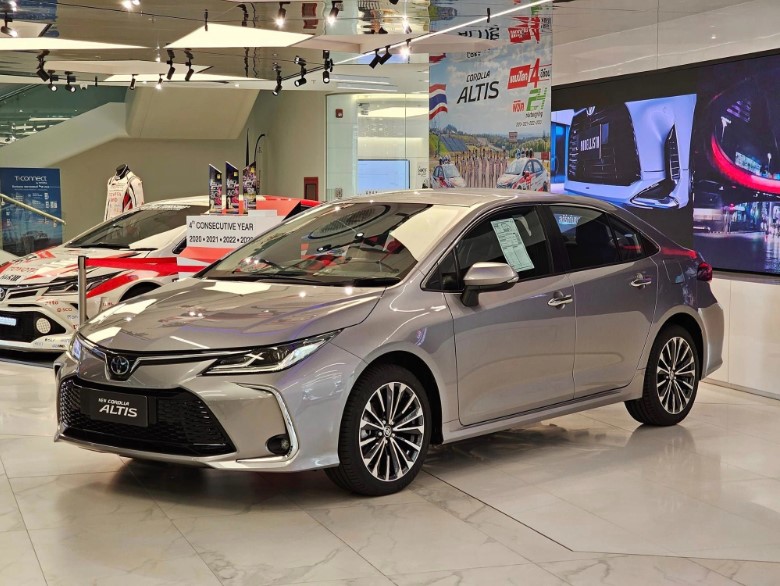 Hé lộ Toyota Corolla Altis 2023 trước ngày ra mắt tại Việt Nam, trang bị lấn lướt Mazda3 và Kia K3