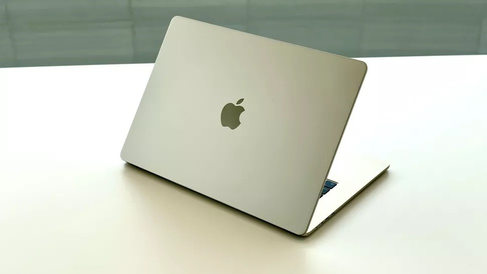 macbook-air-15-tren-tay-6-1686026648.jpg