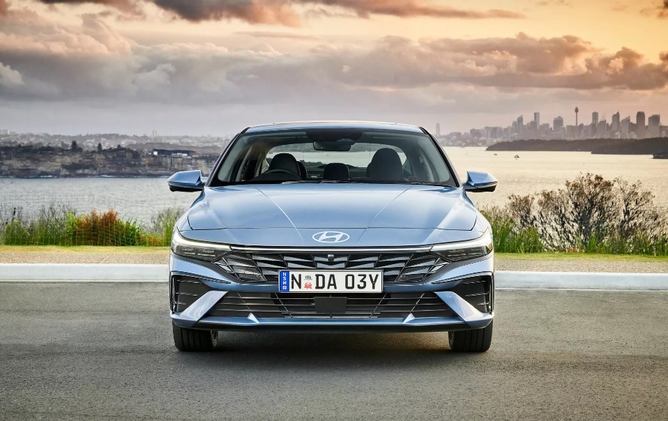 ‘Anh em sinh đôi’ của Hyundai Elantra ra mắt với giá 438 triệu đồng, đủ sức so kè Mazda3 và Kia K3 ảnh 3