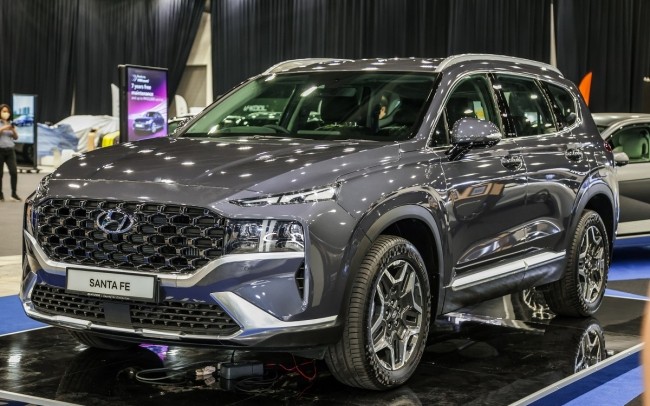 Tin xe 6/11: Hyundai Santa Fe 2024 trình làng, có bản hybrid cùng trang bị 'trên cơ' Ford Everest ảnh 1