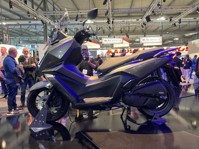 ‘Kình địch’ của Honda Air Blade ra mắt với thiết kế đẹp mãn nhãn, giá bán hấp dẫn