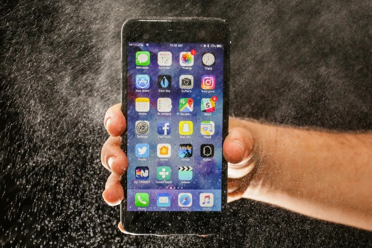 iPhone 7 Plus mất giá thê thảm sau khi iPhone 15 ra mắt, rẻ hơn iPhone 11 hơn 7 triệu
