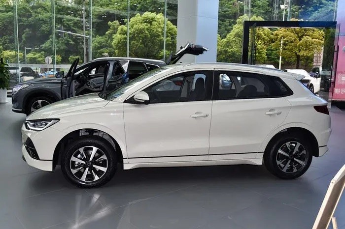 Hyundai Grand i10 ‘lâm nguy’ vì mẫu hatchback lớn hơn Kia Morning đẹp lung linh, giá 337 triệu đồng ảnh 3