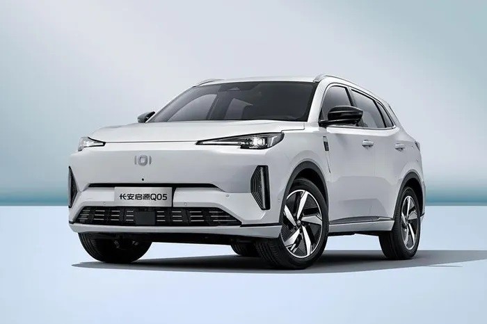 ‘Tuyệt đỉnh SUV hybrid’ giá chỉ từ 424 triệu đồng ra mắt, là đối thủ có thể ‘hất cẳng’ Toyota Corolla Cross ảnh 1