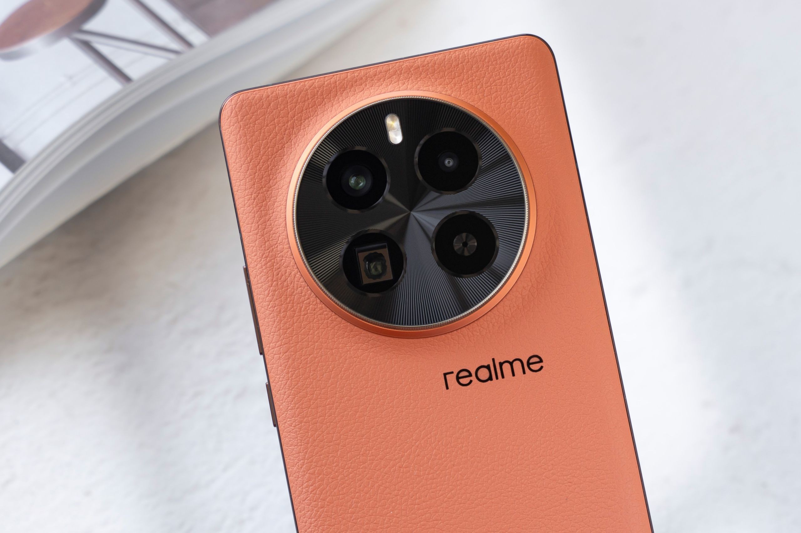 realme-gt5-pro-1-1702545139.jpg