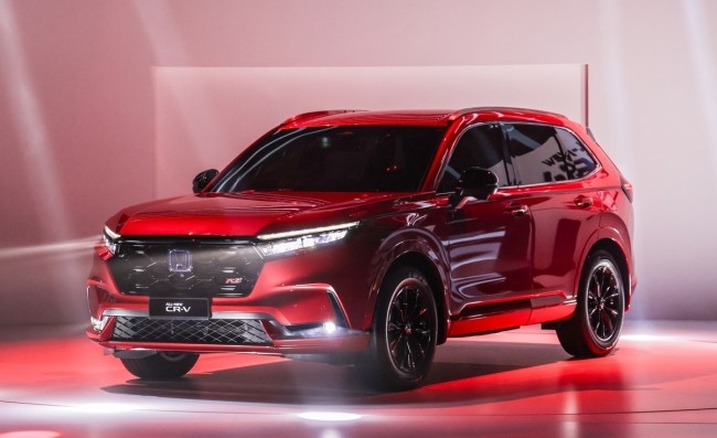 Tin xe trưa 15/12: Honda CR-V 2024 ra mắt với giá rẻ hơn Hyundai Tucson, trang bị áp đảo Mazda CX-5 ảnh 1