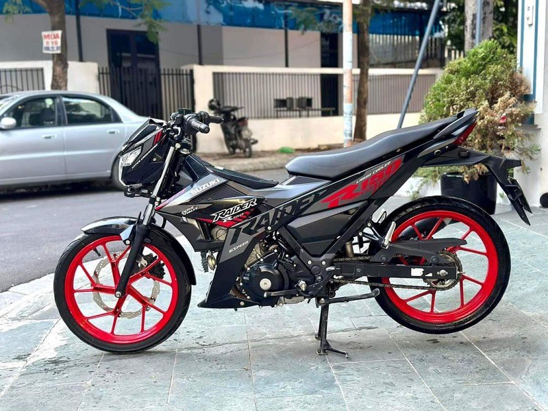 ‘Thần gió’ côn tay Suzuki giảm giá còn 39 triệu đồng: Honda Winner X và Yamaha Exciter dễ thất sủng ảnh 1