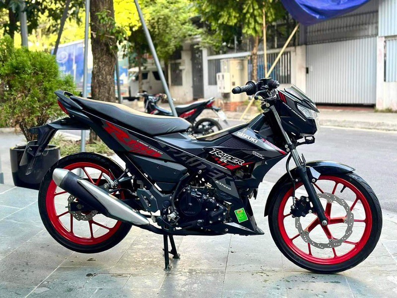 ‘Thần gió’ côn tay Suzuki giảm giá còn 39 triệu đồng: Honda Winner X và Yamaha Exciter dễ thất sủng ảnh 2