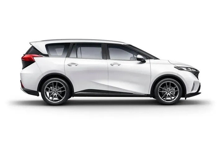 ‘Đối thủ cứng’ mới của Toyota Innova giảm giá sốc 100 triệu đồng, rẻ gần bằng Mitsubishi Xpander ảnh 5