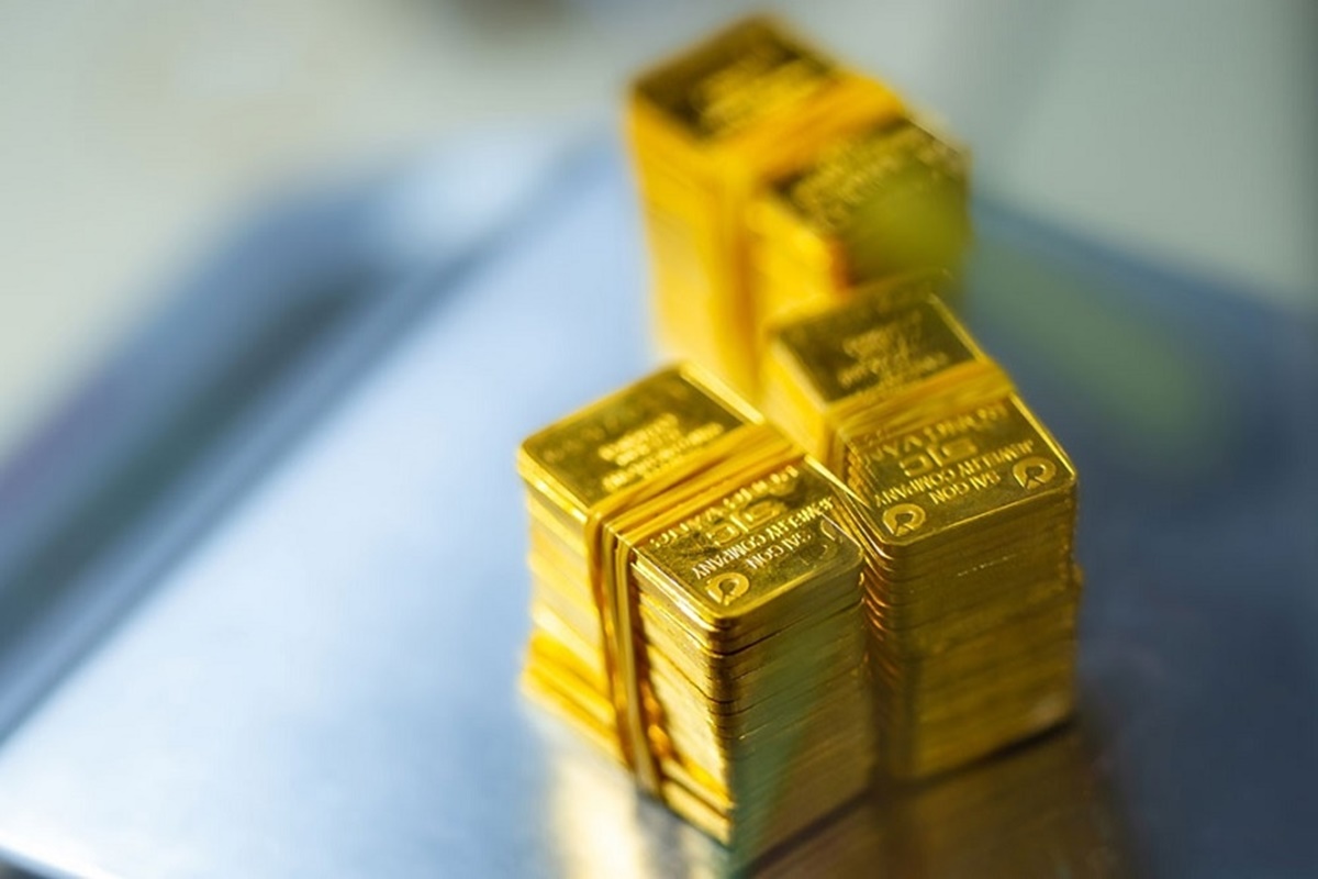 Giá vàng hôm nay 31/12: Vàng SJC trượt xuống mức 74 triệu đồng/lượng
