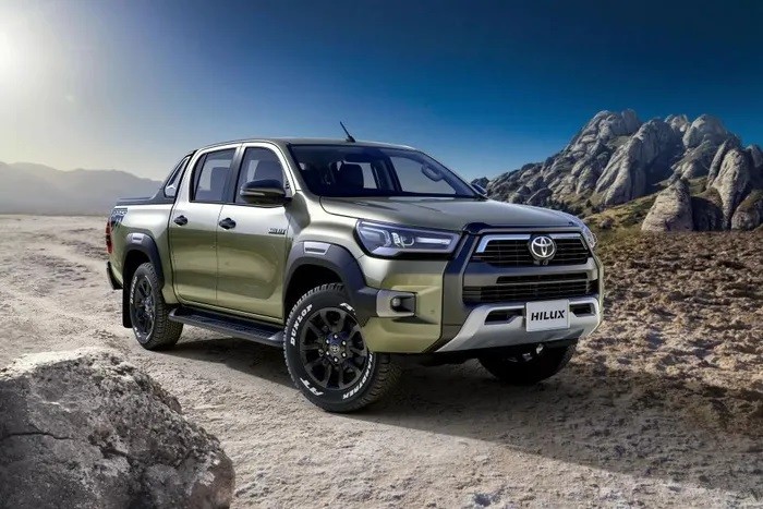 Cận cảnh ‘vua bán tải’ Toyota mới giá hấp dẫn: Thiết kế đẹp long lanh, trang bị lấn át Ford Ranger ảnh 3