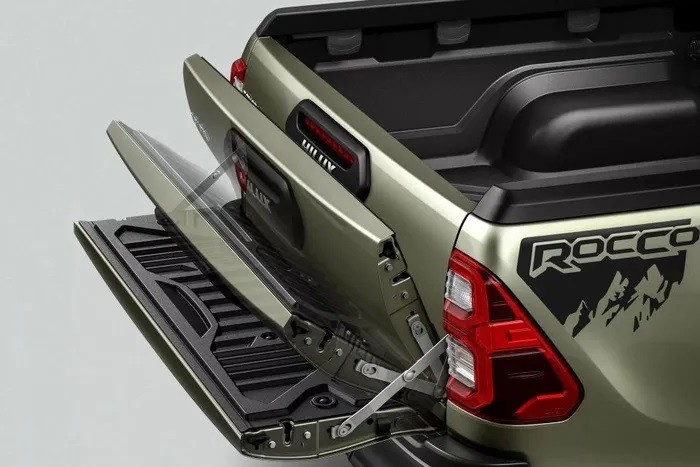 Cận cảnh ‘vua bán tải’ Toyota mới giá hấp dẫn: Thiết kế đẹp long lanh, trang bị lấn át Ford Ranger ảnh 7