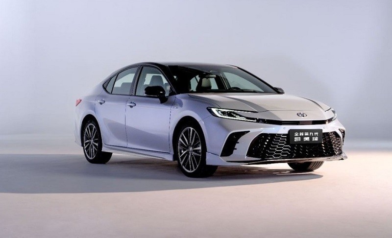 Chi tiết Toyota Camry 2024 mới đẹp ngất ngây vừa ra mắt: Giá từ 567 triệu đồng, trang bị đỉnh cao ảnh 1