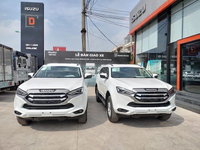 Kình địch của Toyota Fortuner giảm giá tới 170 triệu đồng, rẻ hơn Ford Everest và Santa Fe 200 triệu ảnh 2