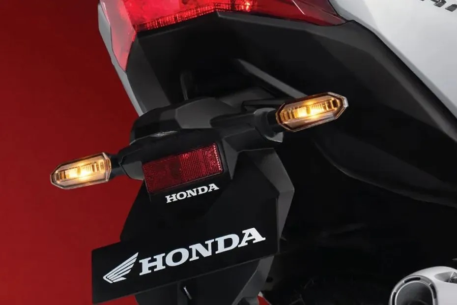 Tin xe máy hot 11/1: Honda ra mắt ‘ông hoàng’ xe ga xịn hơn Air Blade giá 42 triệu đồng, có phanh ABS như SH