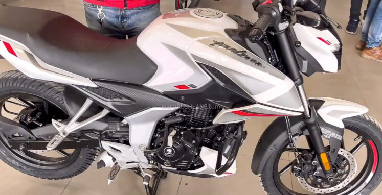 ‘Vua côn tay\' 150cc mới giá 33 triệu đồng về đại lý: Thiết kế thể thao ăn đứt Yamaha Exciter, có ABS