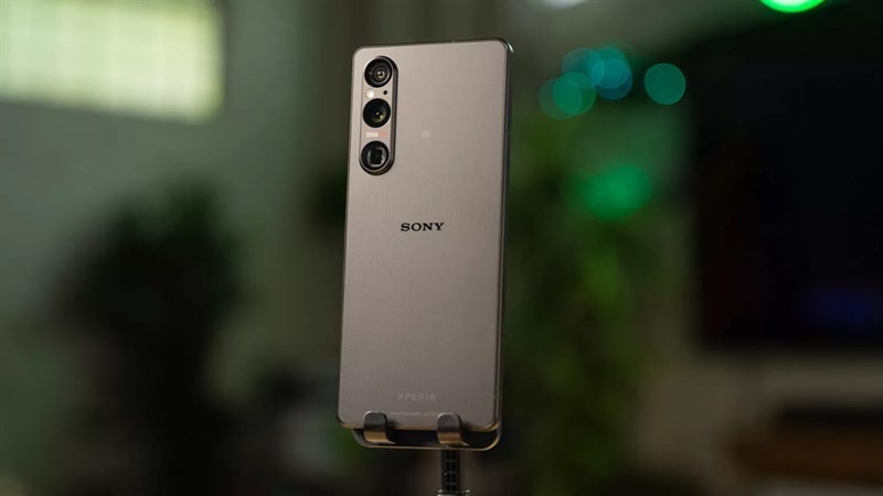 Đối thủ lớn về camera của Galaxy S24 Ultra lộ diện trang bị khủng đến mức iPhone 15 Pro cũng lo ngại