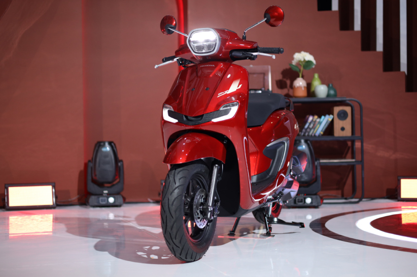 Honda ra mắt ‘người kế nhiệm’ Air Blade 160 giá 43 triệu đồng, trang bị ngang cơ Honda SH