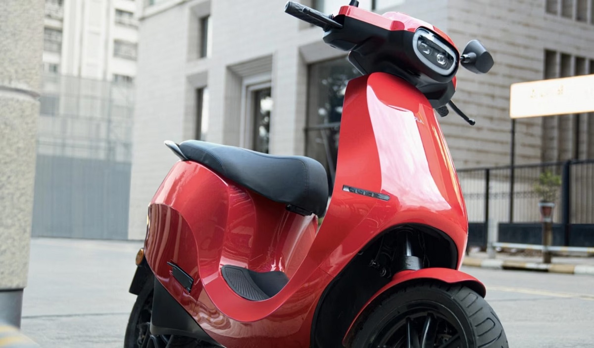 ‘Kẻ ngáng đường’ Honda Vision vừa ra mắt với 7 màu sắc mới, giá 31 triệu đồng, thiết kế đẹp long lanh