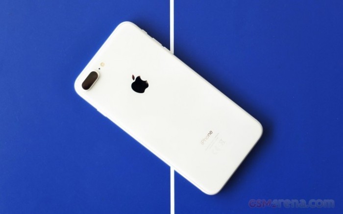 iPhone 8 Plus - chiến binh huyền thoại cuối cùng của Apple, rẻ như bèo sau Tết, vẫn làm nên chuyện
