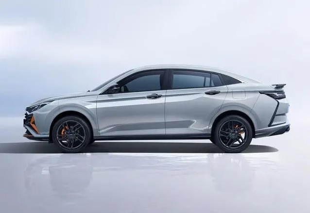 Quyết ‘hất cẳng’ Mazda3, ‘ông trùm’ sedan cỡ C mới ra mắt với giá 254 triệu đồng, rẻ hơn Kia Morning ảnh 2