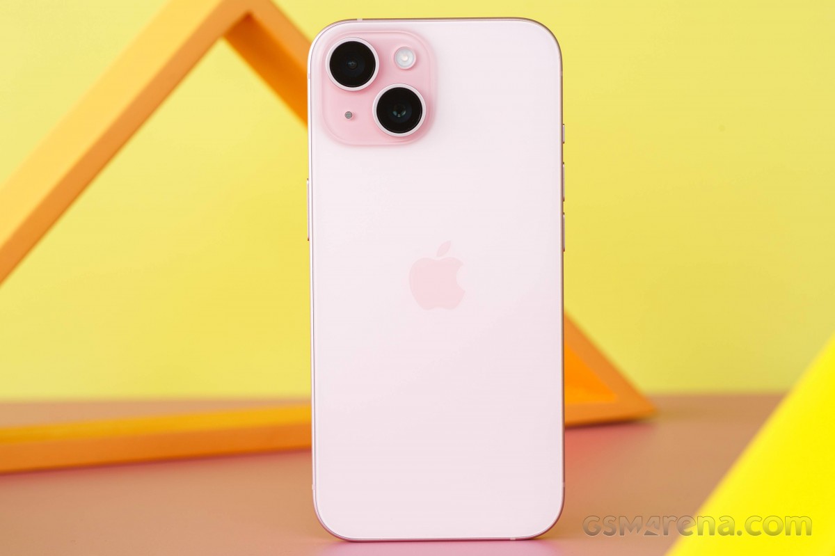 Giá đập hộp iPhone 15 giảm hấp dẫn đầu tháng 3, hiệu năng khủng, camera 48MP ‘chặt đẹp’ Galaxy S24