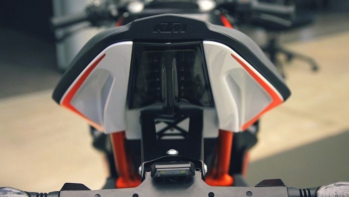 Tin xe hot 8/3: Quyết đấu Yamaha Exciter, Honda ra mắt ‘tân binh’ côn tay giá ‘mềm’ đẹp hơn Winner X ảnh 4