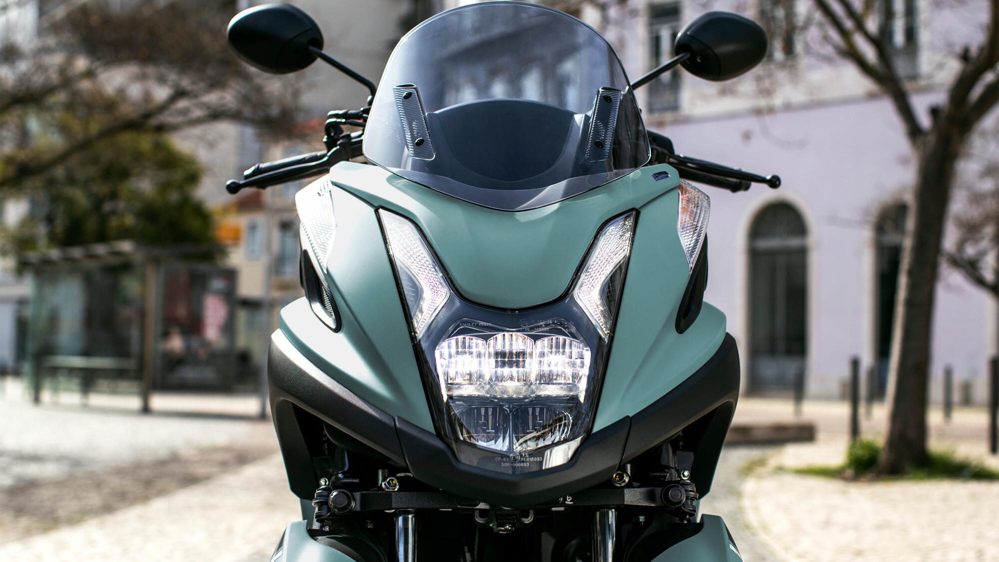 Quên Honda Air Blade đi, Yamaha ra mắt ‘siêu phẩm’ xe tay ga 125cc cực đẹp, có màn hình LCD, giá mềm