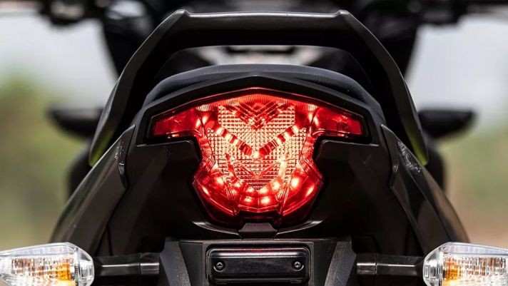 Tin xe trưa 10/3: Chi tiết ‘kẻ soán ngôi’ Honda Vision mới ra mắt có động cơ 125cc và màn hình LCD ảnh 4