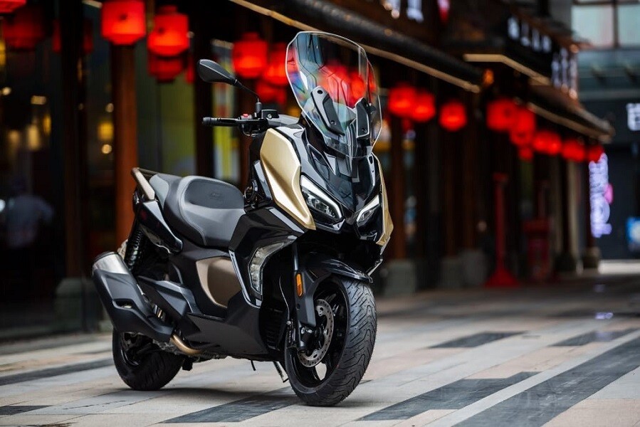 Đẩy Honda SH vào thế khó, ‘tân binh’ xe ga ra mắt giá rẻ giật mình, có phanh ABS và động cơ 350cc ảnh 10