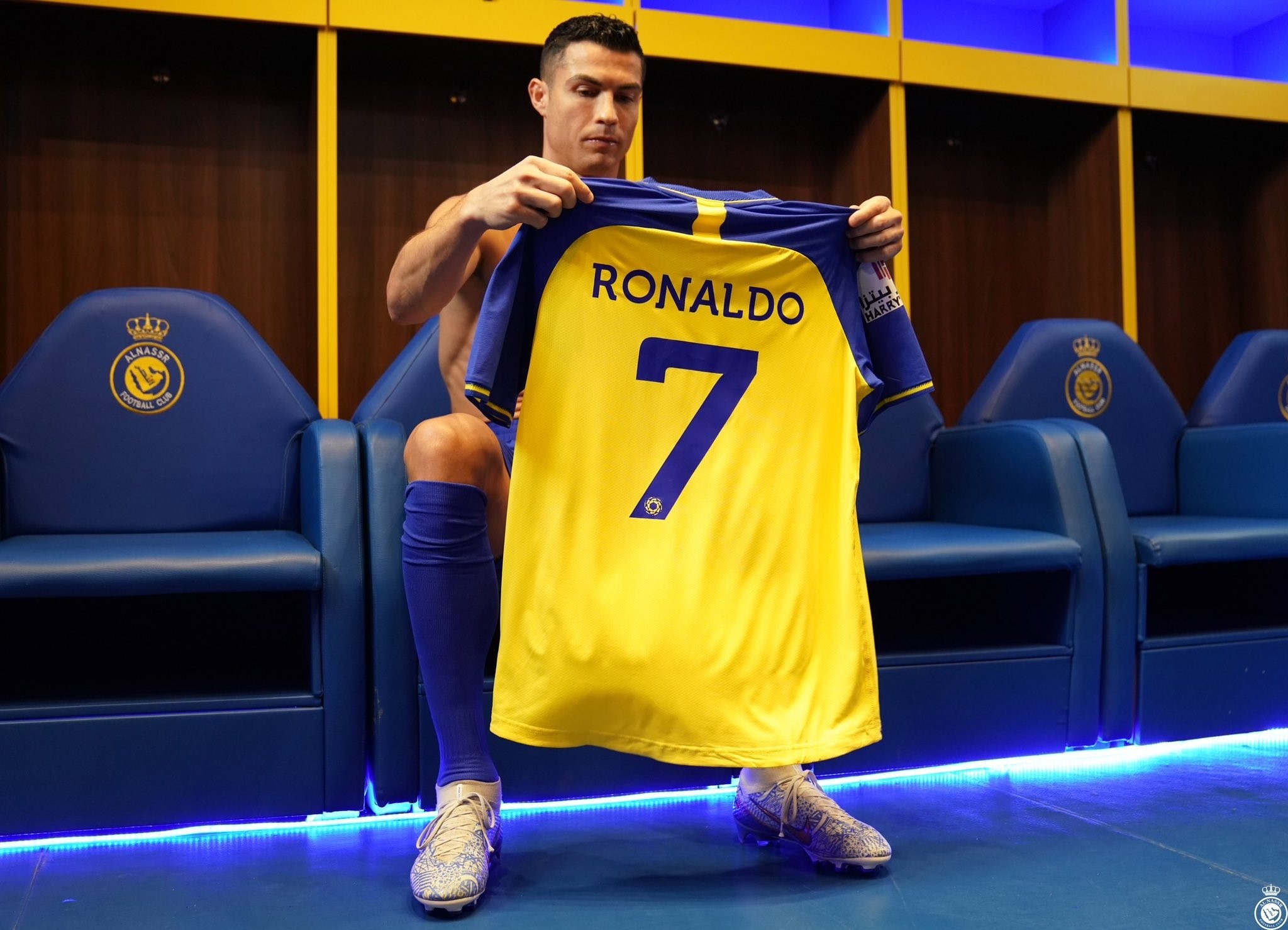 ronaldo-247-1711449862.jpg