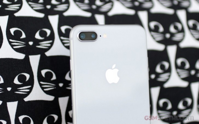iPhone 8 Plus huyền thoại vẫn chưa hết hot, camera ngang ngửa iPhone 15, giá chỉ hơn 3 triệu