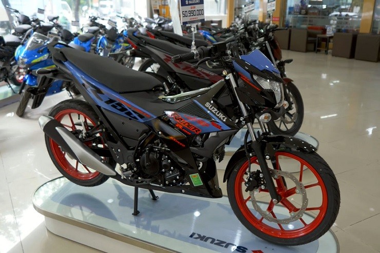 Đại chiến Yamaha Exciter và Honda Winner X, ‘vua tốc độ’ của Suzuki giảm giá sâu dưới mức đề xuất ảnh 2