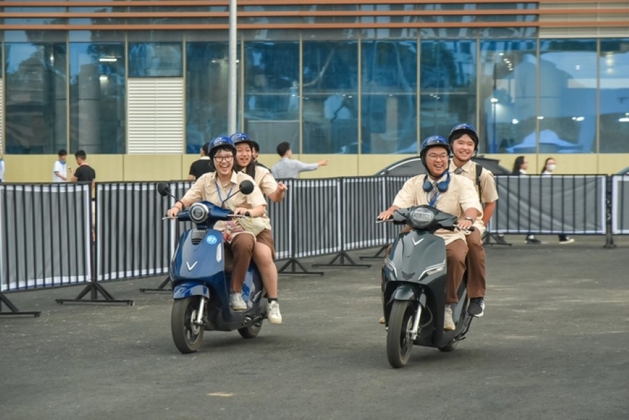 Xe máy điện VinFast tung chương trình mới cực xịn thu hút khách Việt, người tiêu dùng hưởng lợi lớn ảnh 3