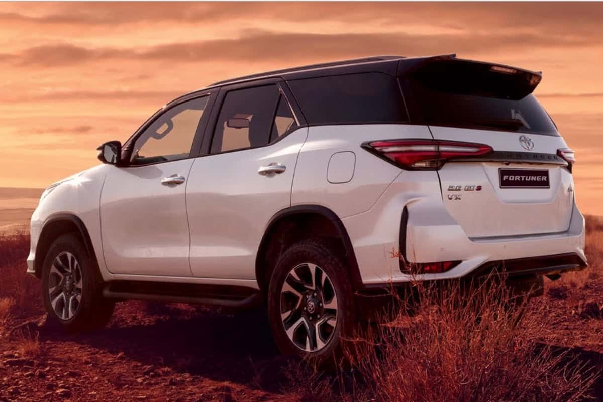 Ra mắt Toyota Fortuner hybrid giá ‘mềm’, đẹp lu mờ Ford Everest, trang bị át vía Hyundai Santa Fe ảnh 2