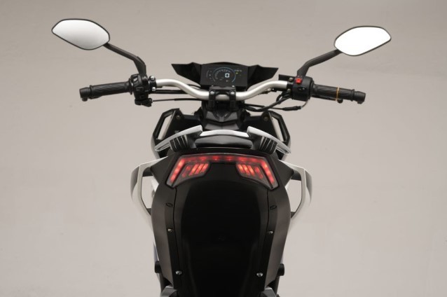 Lãng quên Yamaha Exciter và Honda Winner X, ‘vua xe côn’ 150cc giá rẻ mới ra mắt thiết kế đẹp mê hồn ảnh 10
