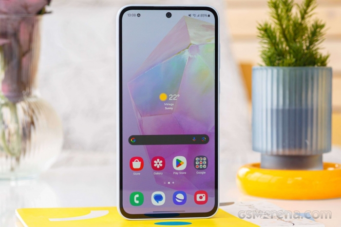 Vua Android màn lớn Galaxy A35 5G ngày càng rẻ, trang bị ngang ngửa chiến thần Galaxy A54 5G