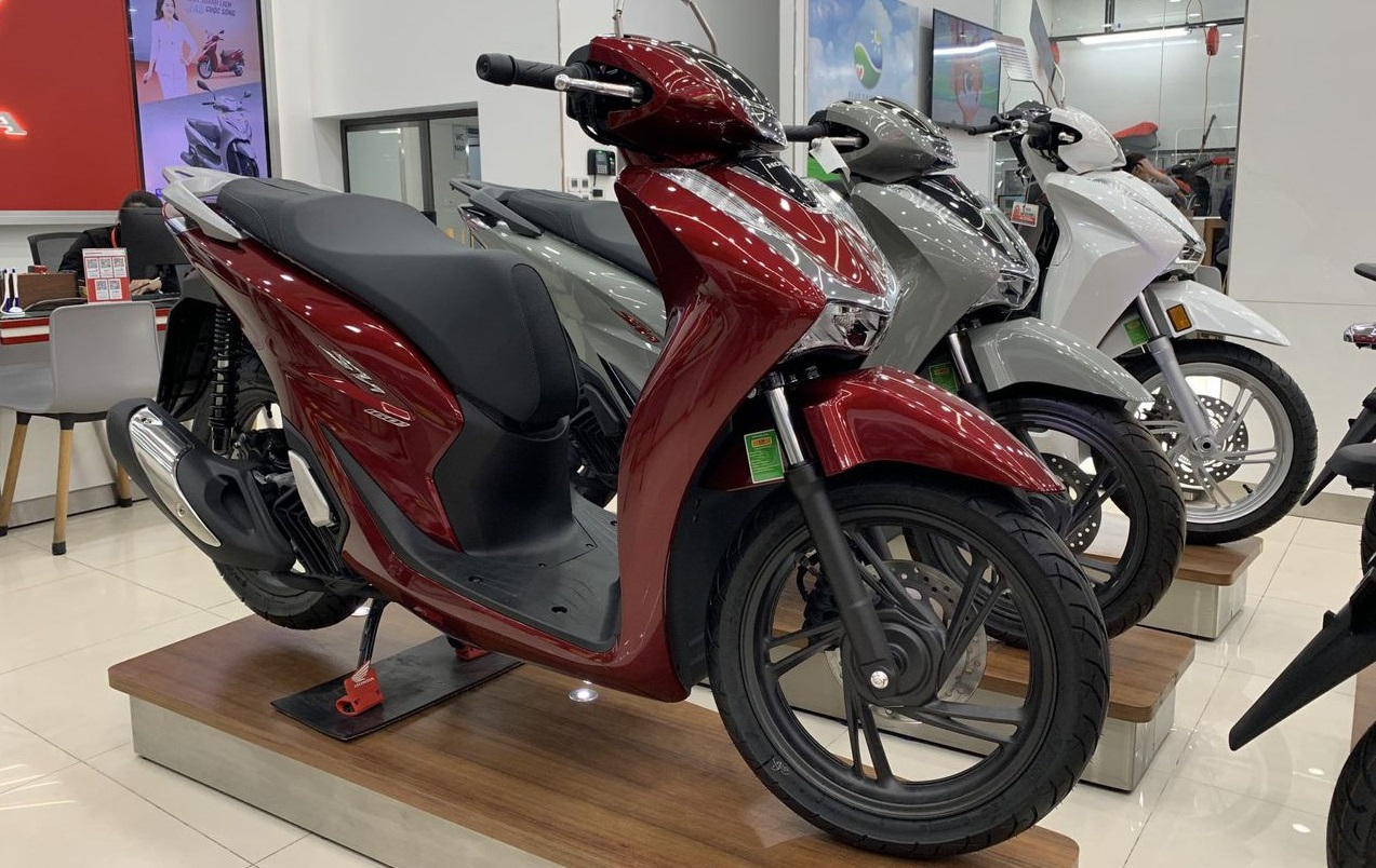 Khách Việt ùn ùn tậu Honda SH vì giá rẻ khó tin tại đại lý, có phiên bản giảm hơn 20 triệu đồng