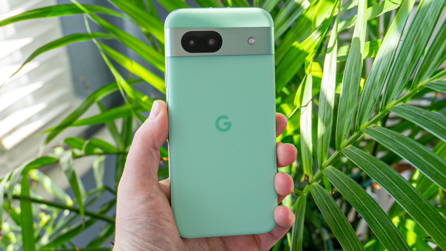 Mở hộp, đánh giá Google Pixel 8a: Trải nghiệm smartphone tầm trung với thiết kế đẳng cấp và tính năng AI hiện đại