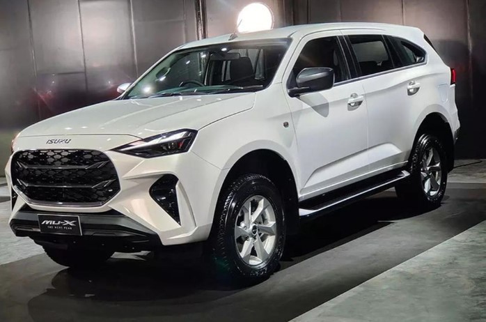 Đại chiến Toyota Fortuner, ‘chiến thần’ SUV đẹp hơn Hyundai Santa Fe ra mắt với giá 760 triệu đồng ảnh 8