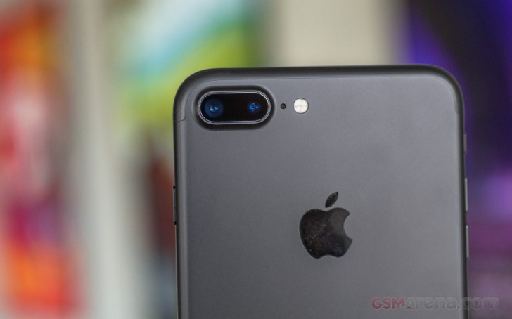 Lão tướng iPhone 7 Plus bỗng hot như đại minh tinh vì khả năng chụp ảnh độc đáo, giá rẻ như bèo