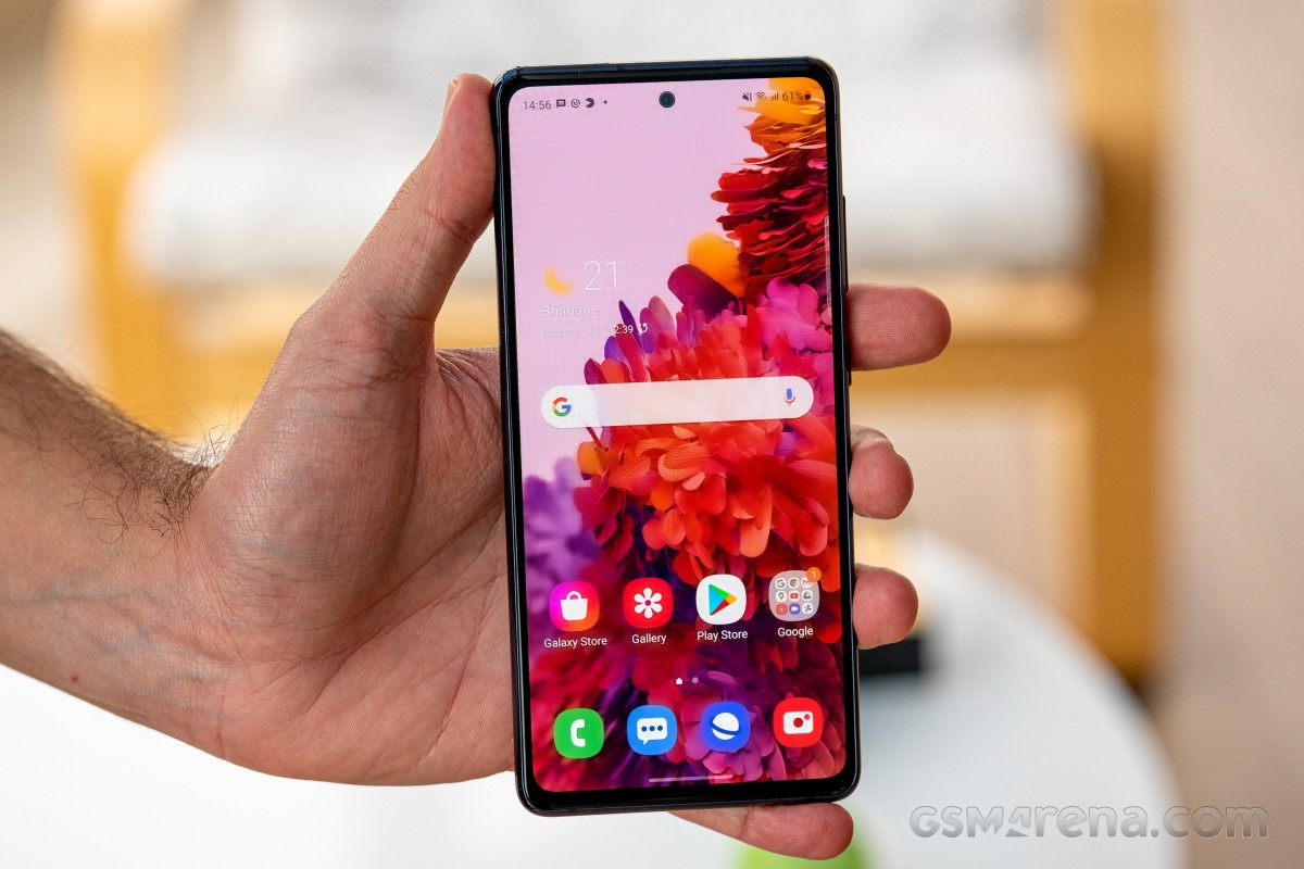 Galaxy S20 FE ra giá căng như dây đàn, rẻ bằng nửa iPhone 11, kèm loạt trang bị như Galaxy S24 Ultra