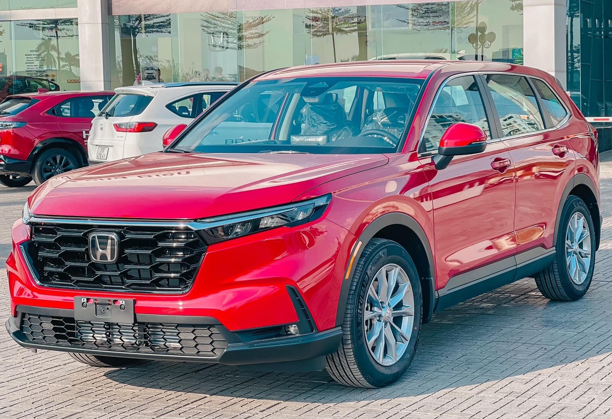 ‘Chơi tất tay’ với Mazda CX-5, Honda CR-V bất ngờ giảm mạnh giá niêm yết, giảm cả lệ phí trước bạ