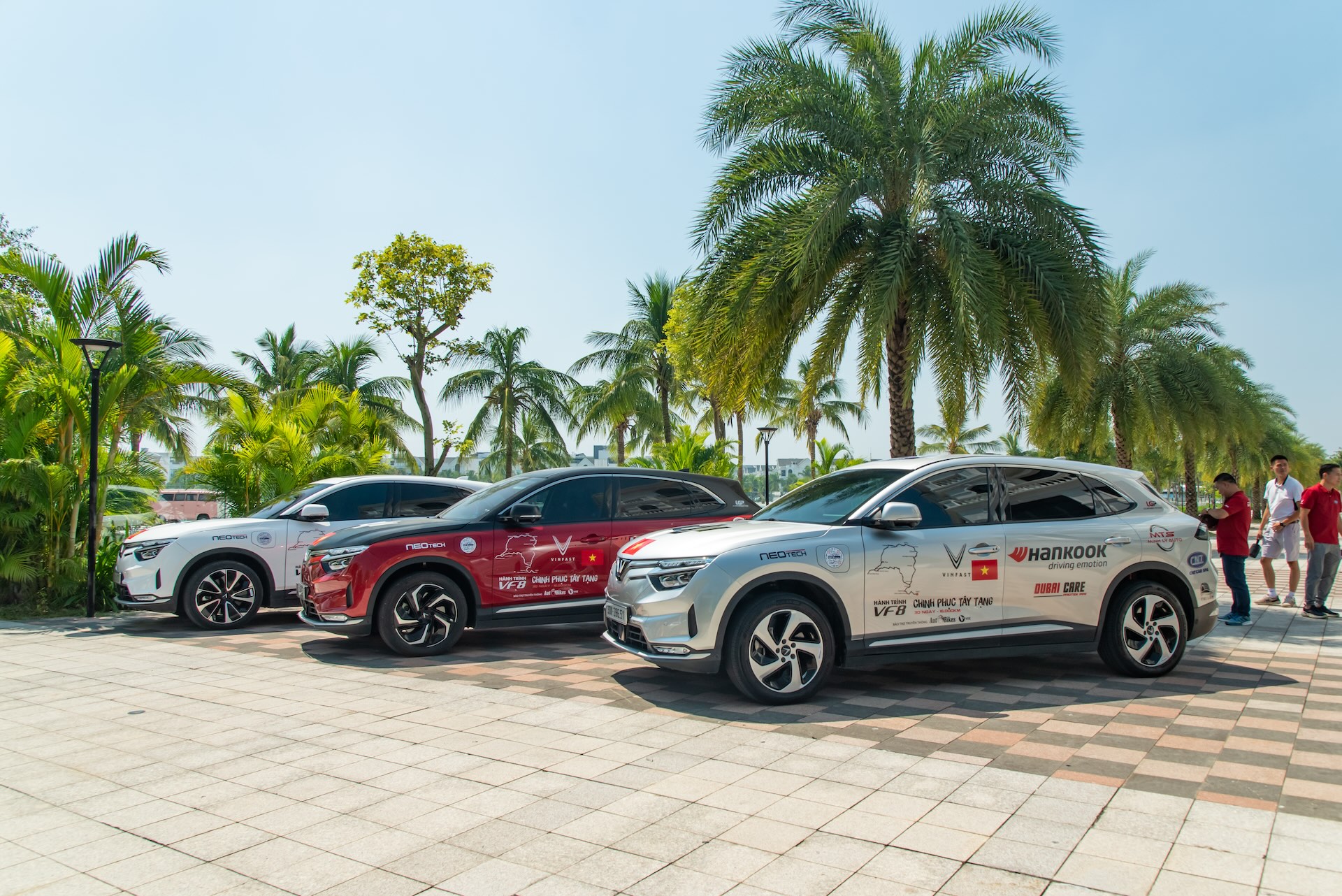 Các chủ xe VinFast VF 8 ‘lên đồ’ chuẩn bị cho hành trình 16.000 km ...